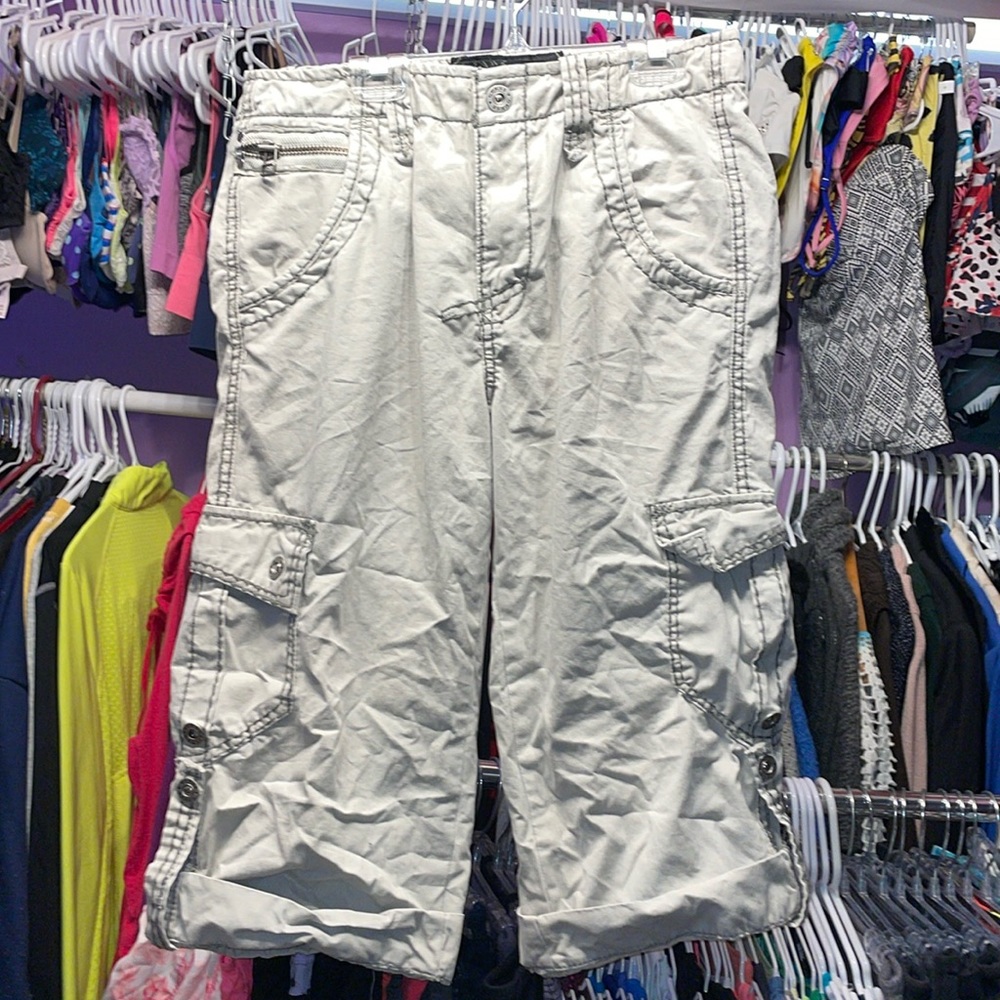 GUESS Jeans high end Designer Cargo shorts size 33 like NEw denim Jean short